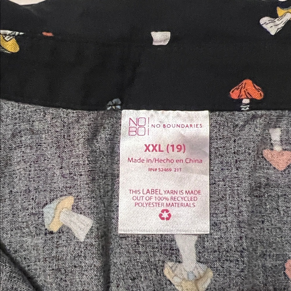 Black Mushroom button down short sleeve shirt women’s juniors XXL / 19 - Picture 3 of 11